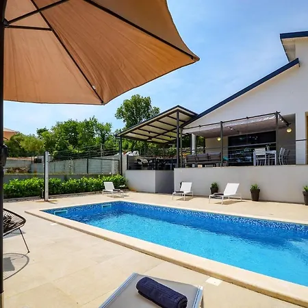 Bellavu Holiday home